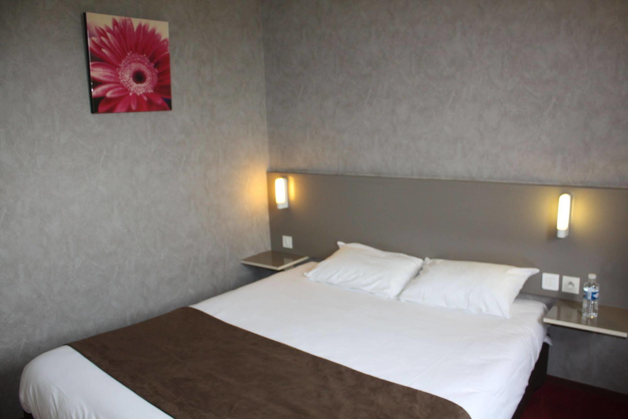 Brit Hotel Лондивизьо Екстериор снимка